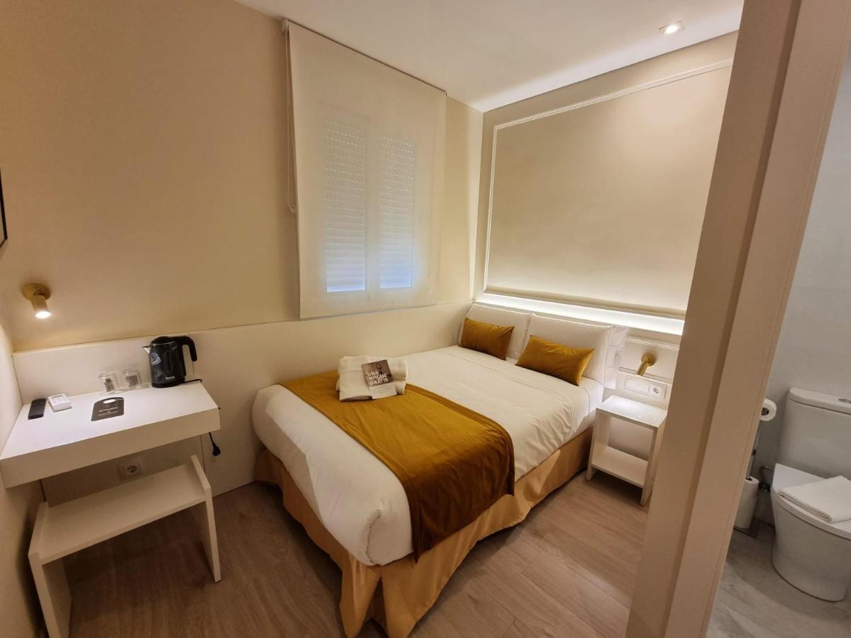 Ch Velarde Hotel มาดริด ภายนอก รูปภาพ